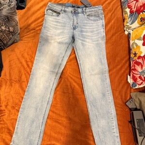 Classic Light Blue Women's Cropped Jeans